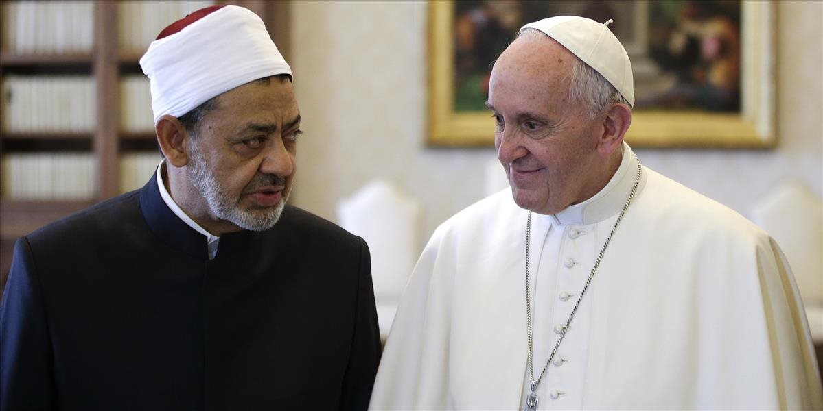 Historické stretnutie: Pápež hovoril s imámom káhirskej univerzity al-Azhar o mieri vo svete