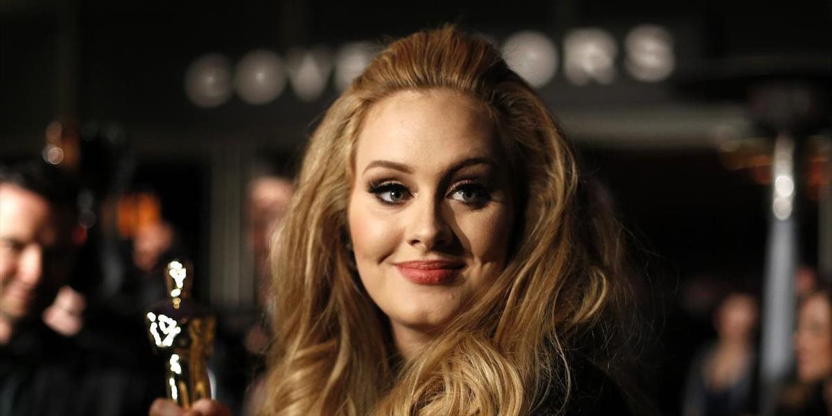 Adele podpísala zmluvu so Sony vo výške 90 miliónov libier