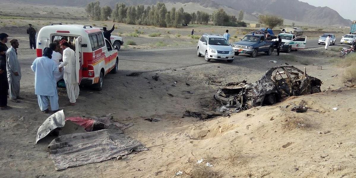 Bomba nastražená pri ceste na juhu Afganistanu zabila najmenej päť civilistov