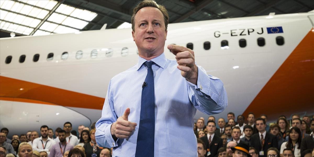 Cameron varuje, že Britom po brexite zdražejú dovolenky v zahraničí