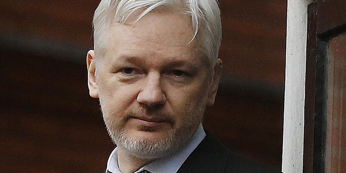 Švédsky súd potvrdil platnosť európskeho zatykača na zakladateľa WikiLeaks Assangea