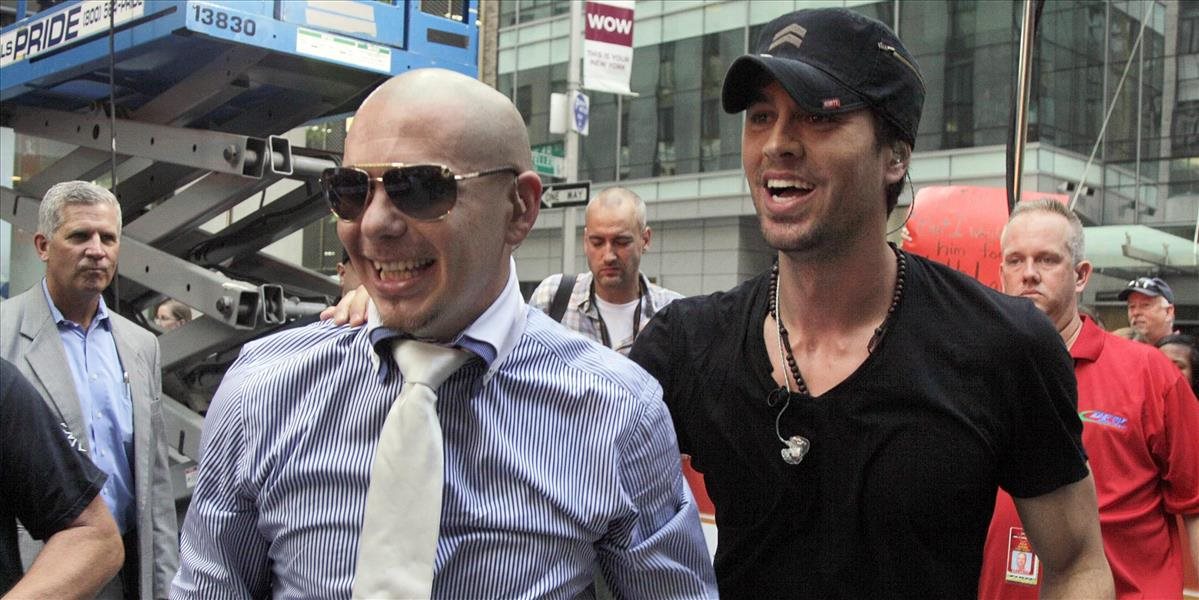 Pitbull a Enrique Iglesias zverejnili spoločný videoklip k skladbe Messin' Around