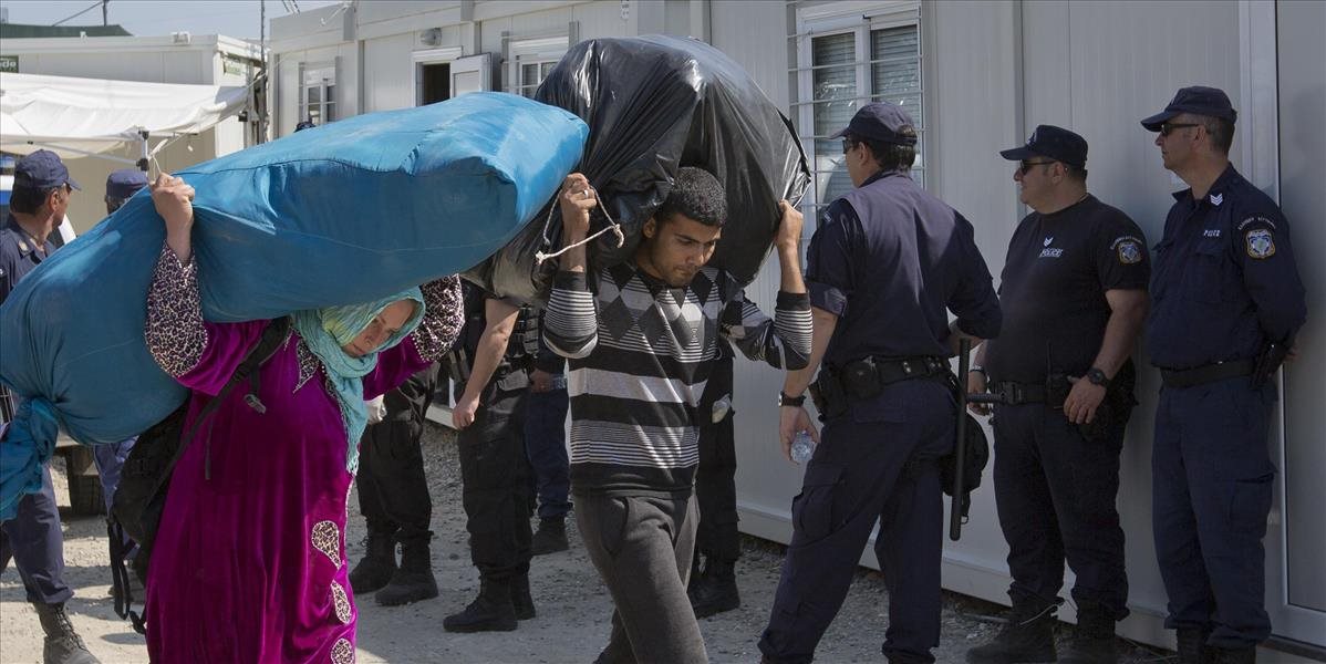 FOTO Z tábora v gréckom Idomeni už odviezli takmer všetkých migrantov