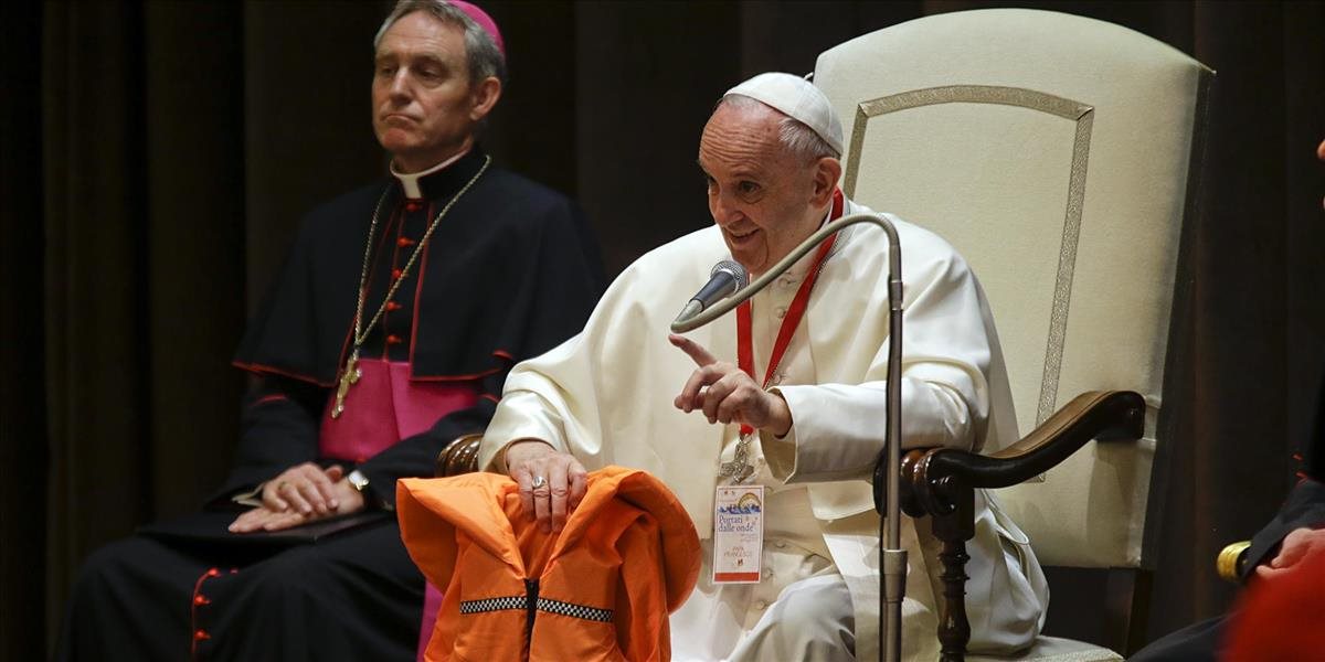 Pápež vo Vatikáne prijal siroty po migrantoch, ktorí neprežili plavbu do Európy