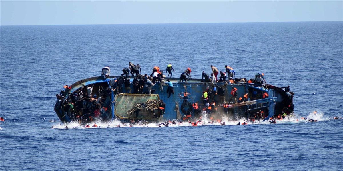 Asi až vyše 700 migrantov zahynulo za posledné dni v Stredozemnom mori