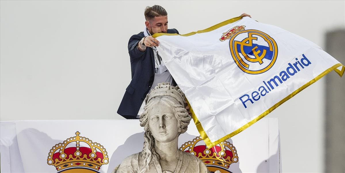 Sergio Ramos priviazal klubovú vlajku k soche bohyne