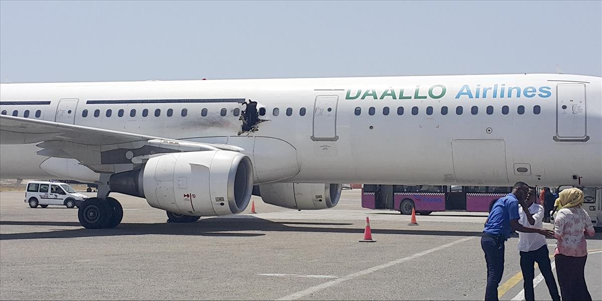 V Somálsku odsúdili na doživotie dvoch teroristov za výbuch na palube lietadla