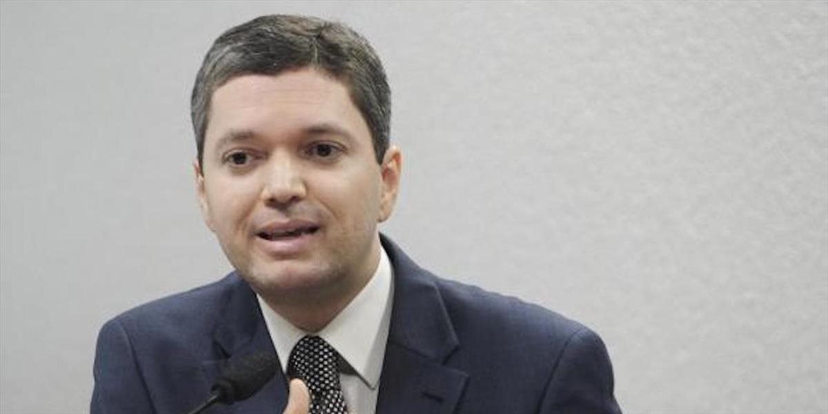 Brazílsky minister pre boj proti korupcii odstúpil, bol vraj proti vyšetrovaniu