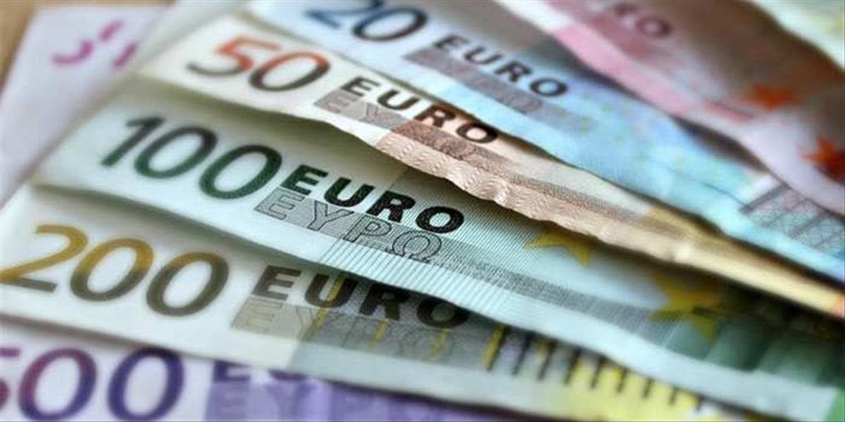 Kurz eura mierne vzrástol na 1,1164 USD/EUR