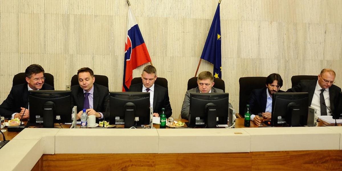 Slovenská vláda bude prvýkrát oficiálne rokovať s členmi exekutívy EÚ