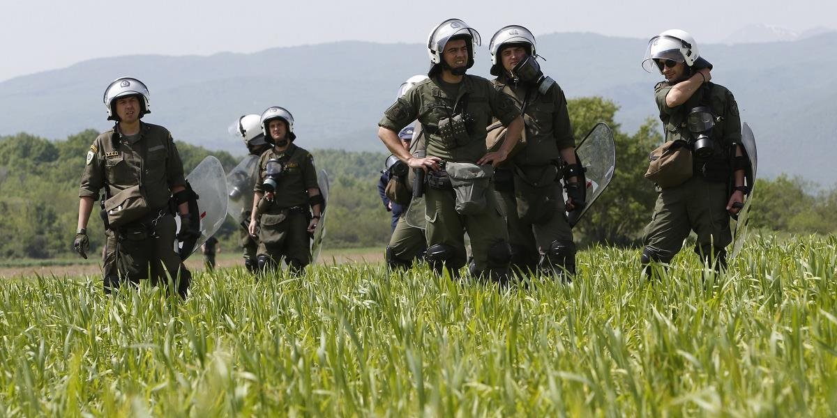Grécka polícia rozbila sieť priekupníkov so zbraňami