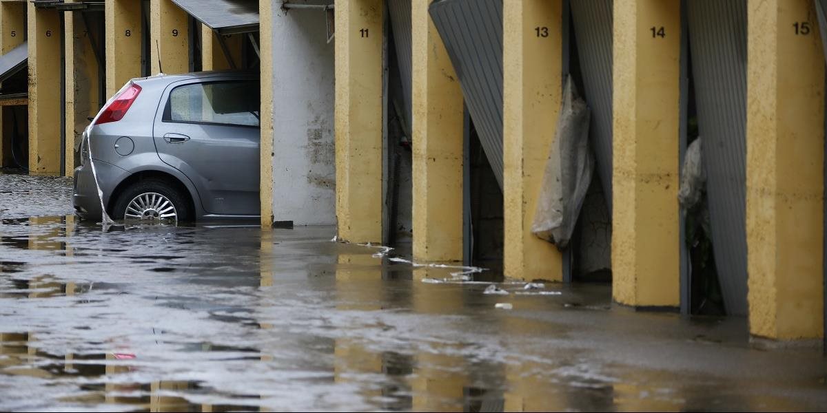 Intenzívne zrážky spôsobili v Rakúsku lokálne záplavy