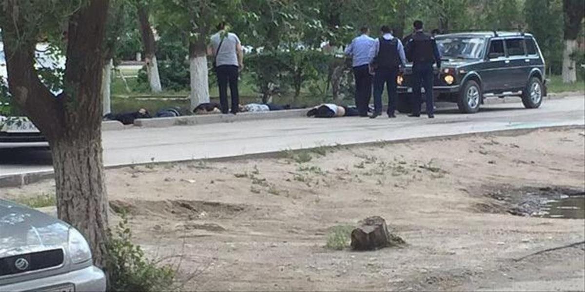 Streľba v Kazachstane: Extrémisti prepadli dva obchody so zbraňami, šesť mŕtvych