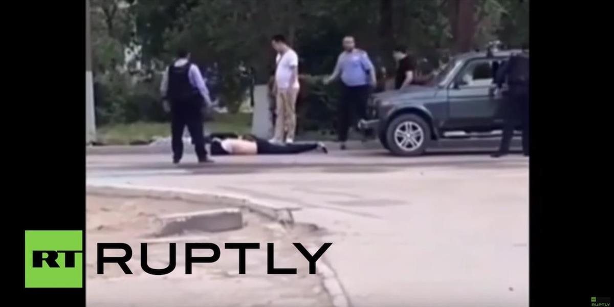 Policajný zásah v Kazachstane pokračuje: Na jednom sídlisku sa strieľalo