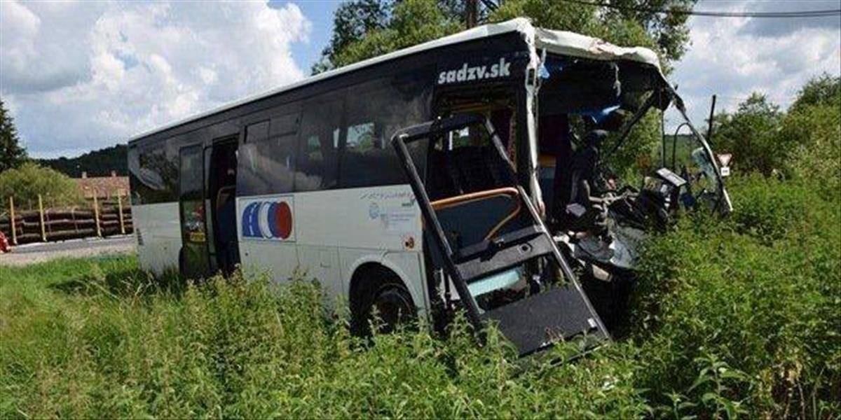 Ďalšia havária autobusu: Zranila sa jedna osoba