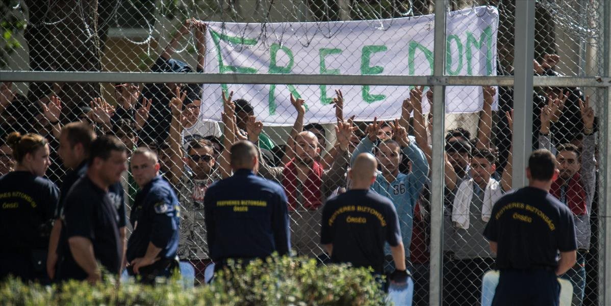 Maďarská polícia zasahovala v tábore Békešská Čaba, protestovali tam desiatky migrantov