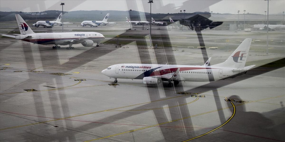 Horor na palube lietadla: Pri turbulenciách počas letu z Londýna do Malajzie sa zranilo 43 ľudí