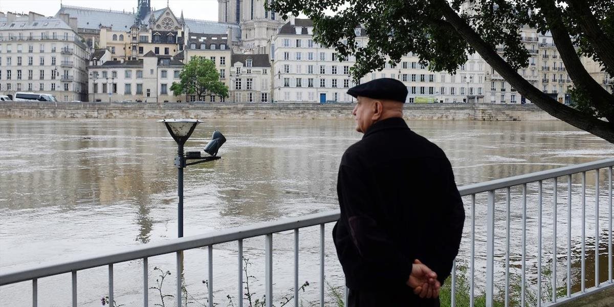 Záplavy vo Francúzsku sú na ústupe, dnes bude kulminovať rieka Essonne