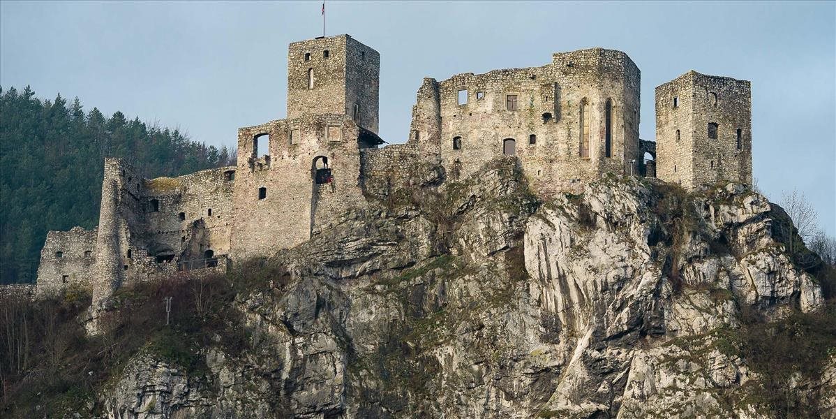 Na sanáciu brala hradu Strečno by mala vláda uvoľniť ďalšie peniaze