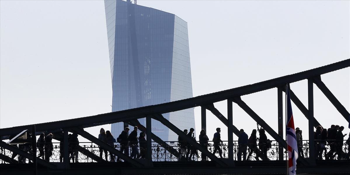ECB dnes rozšírila nákup aktív z eurozóny aj o firemné dlhopisy
