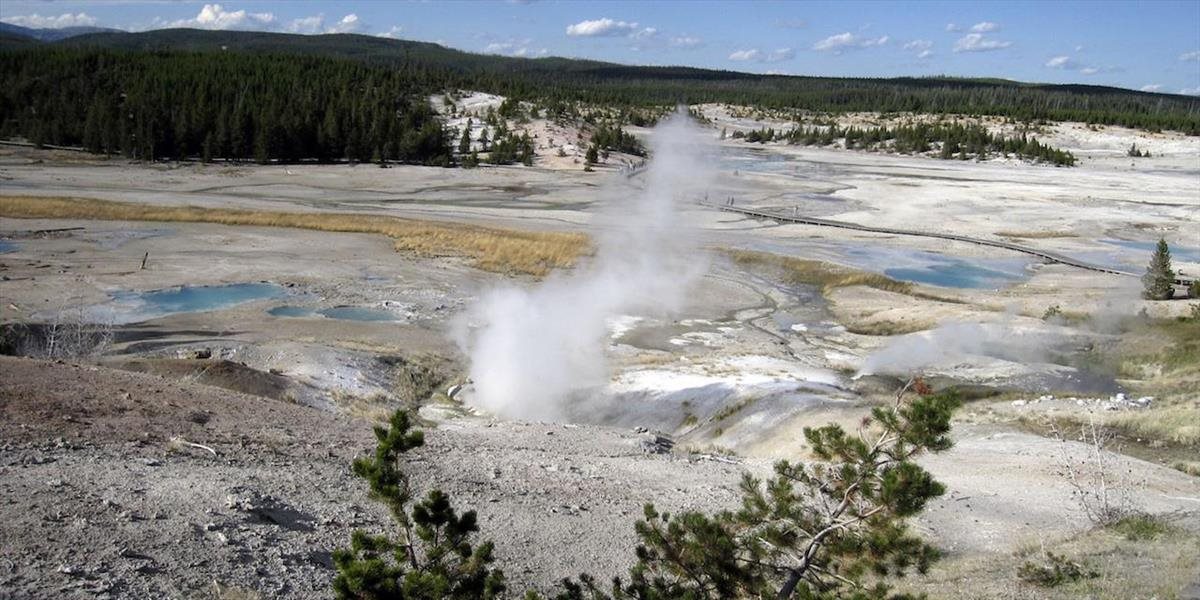 Tragédia v Yellowstonskom parku: Turista zahynul po páde do horúceho prameňa