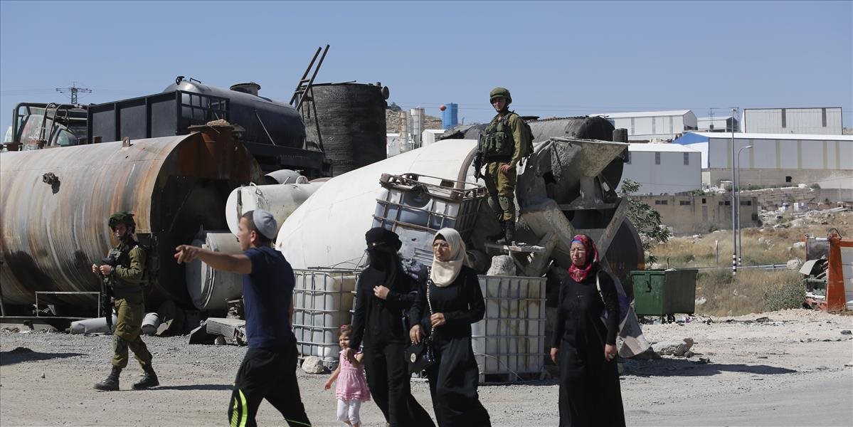 Izrael pre útoky nariadil úplnú blokádu palestínskych území