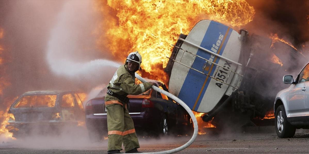 V Rumunsku začalo horieť nákladné auto s plynovými fľašami,nastalo niekoľko explózií