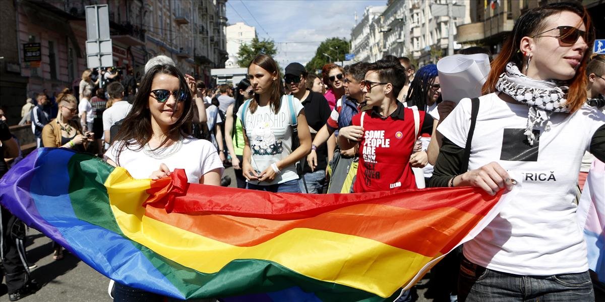 Na prvom veľkom gay pride v Kyjeve sa zúčastnilo asi 1000 ľudí