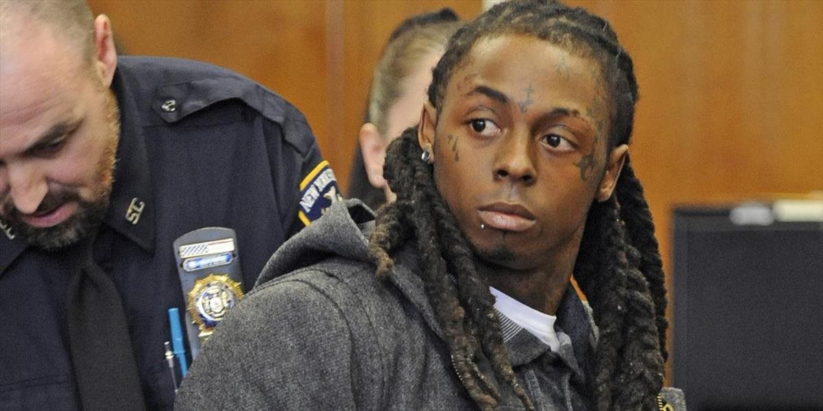 Rapper Lil Wayne dostal epileptické záchvaty v lietadle