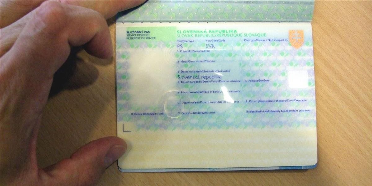 O vrátenie slovenského pasu požiadalo 181 ľudí, získalo ho zatiaľ 112