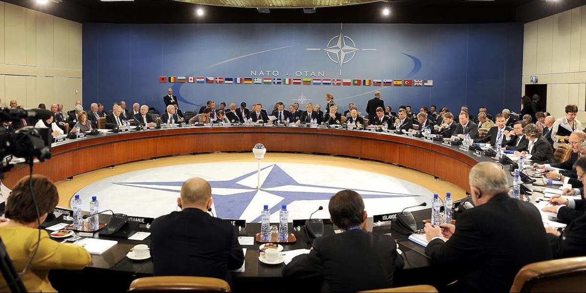 Parlament v Podgorici schválil vstup krajiny do NATO