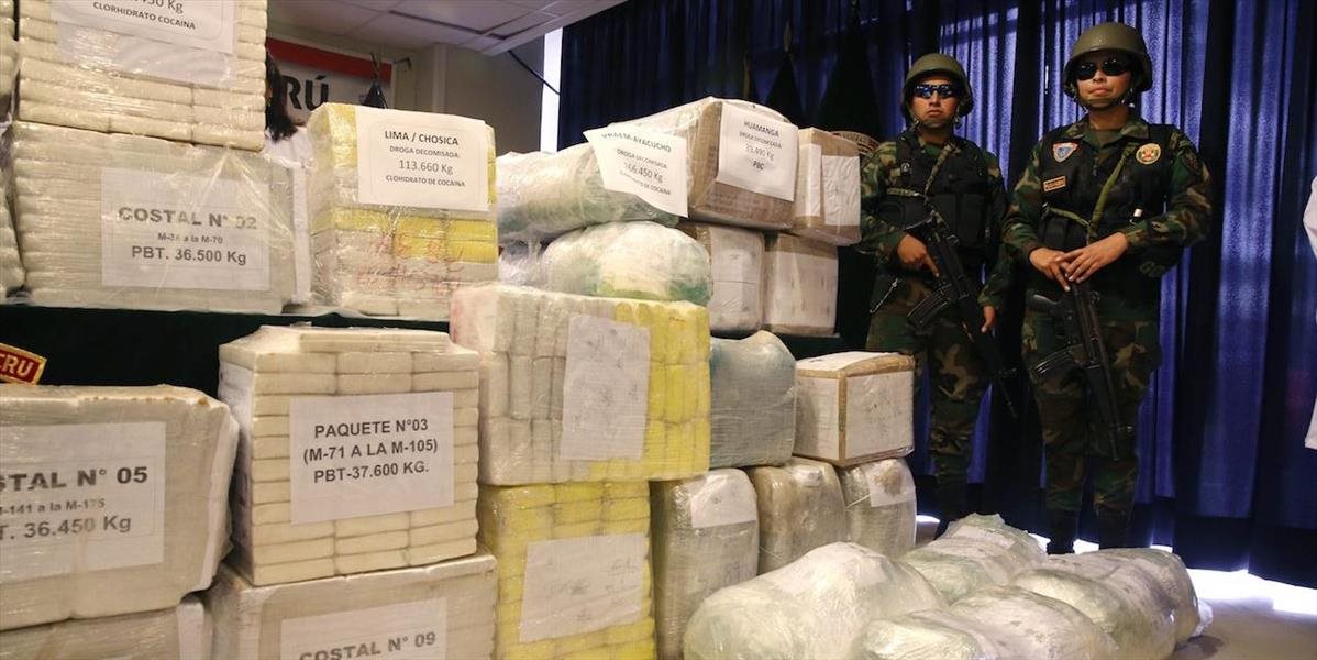 Polícia na letisku v Mexiku zadržala veľkú zásielku kokaínu