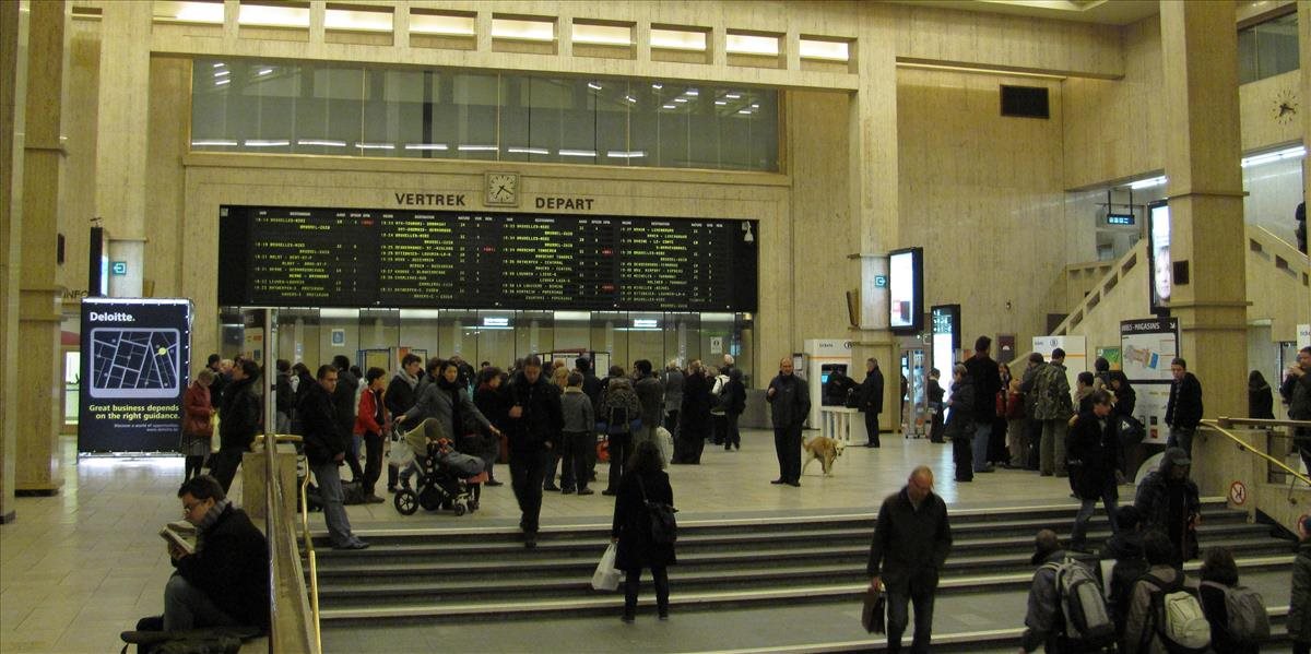 Železničnú stanicu v Bruseli evakuovali pre podozrivý kufor