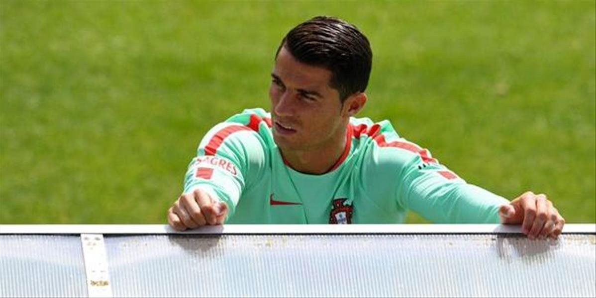 FOTO a VIDEO Zamračený Ronaldo sa vrátil k tréningu len niekoľko hodín po zápase s Rakúskom