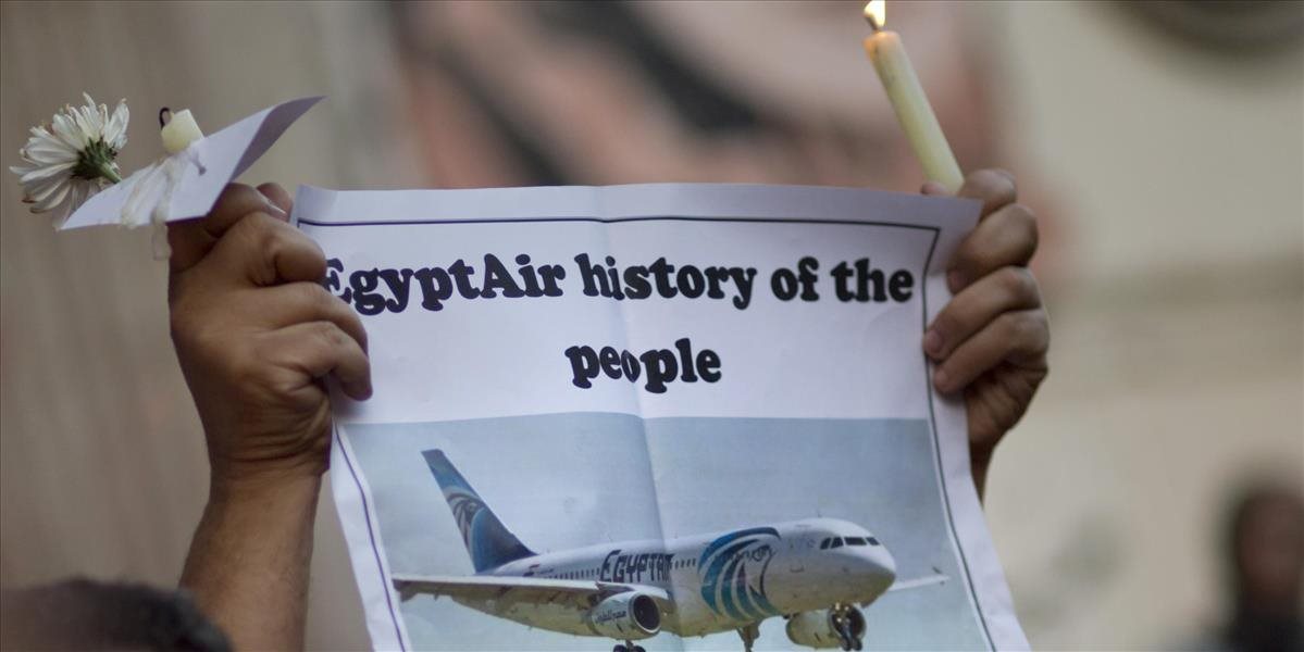 Pozostalým obetí z havarovaného lietadla EgyptAir vyplatia odškodné