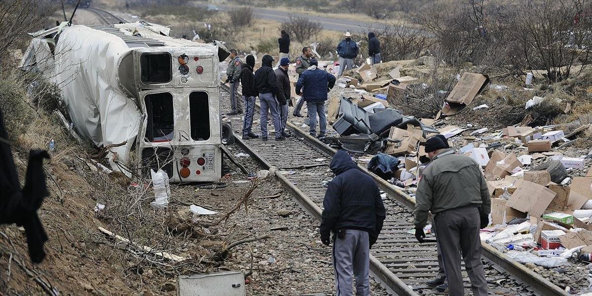 Zrážka mikrobusu s vlakom v Turecku si vyžiadala najmenej deväť životov