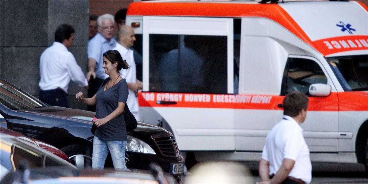 V Maďarsku havarovala sanitka, zranilo sa šesť ľudí vrátane tehotnej ženy