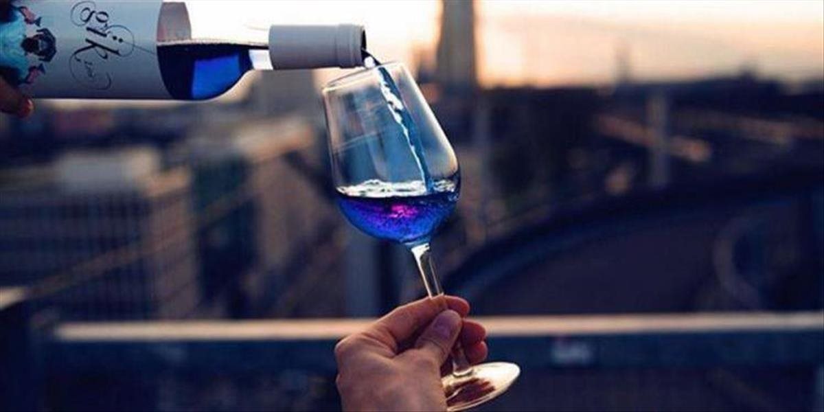 FOTO Zabudnite na biele a červené víno, prichádza modré