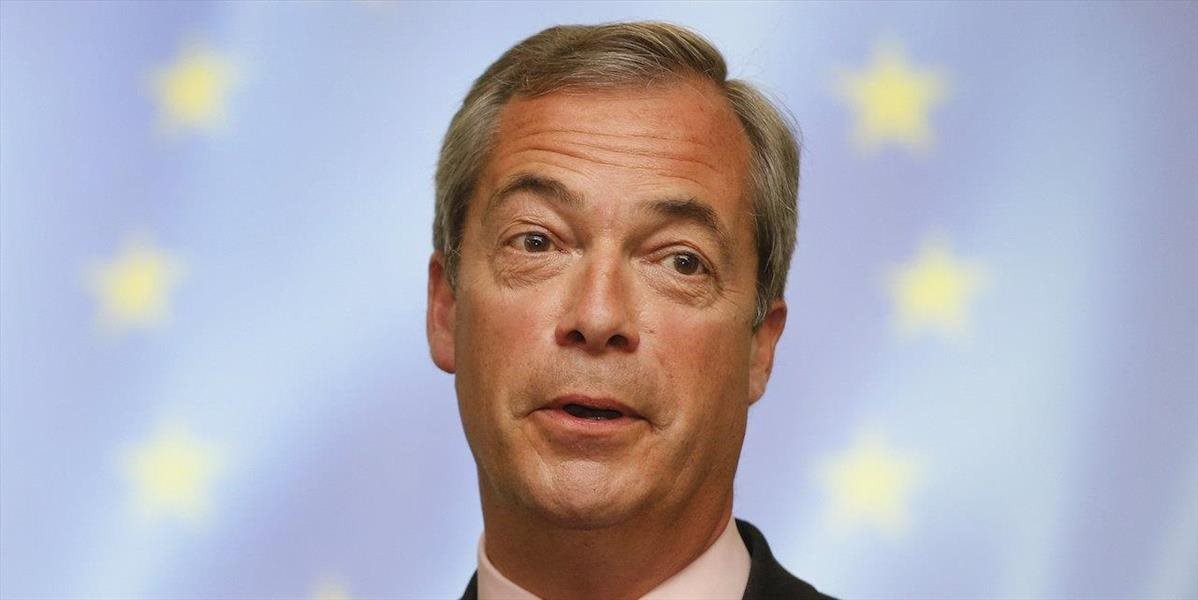 Farage vidí veľké šance stúpencov brexitu, Cameron už hlasoval
