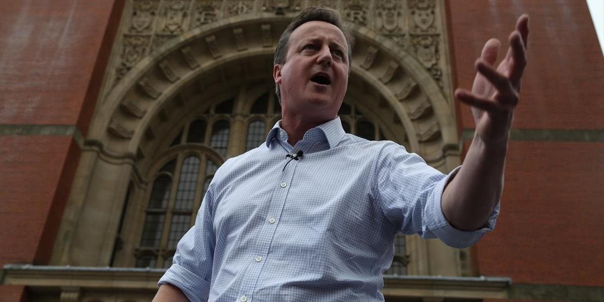 Britský premiér Cameron odstúpi z funkcie v októbri
