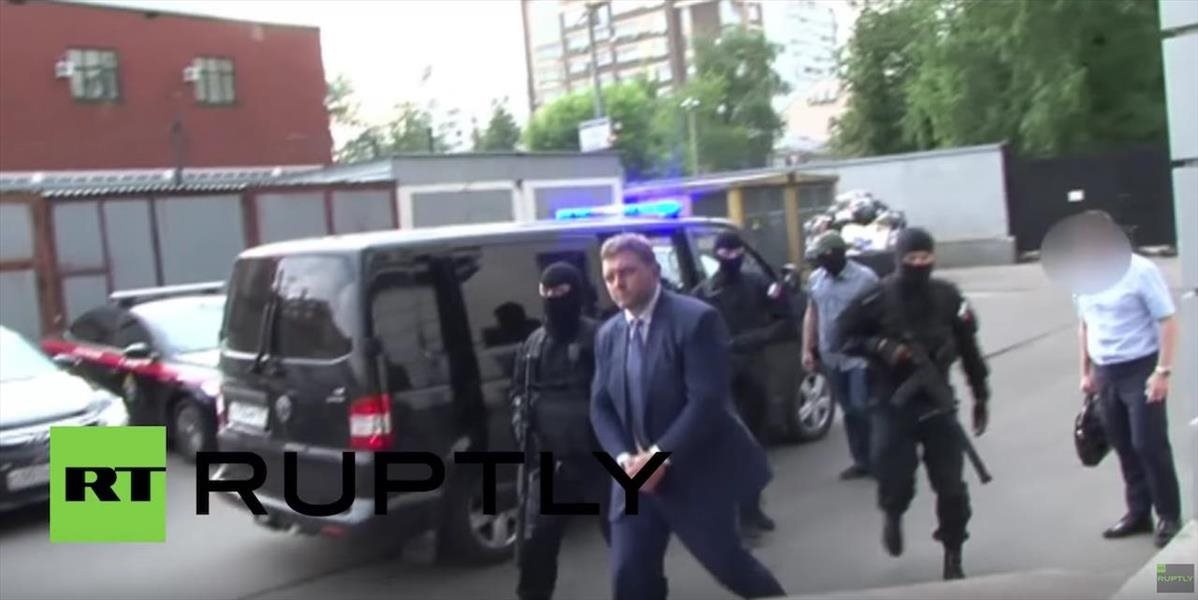 VIDEO V Moskve zadržali gubernátora Kirovskej oblasti pri preberaní úplatku