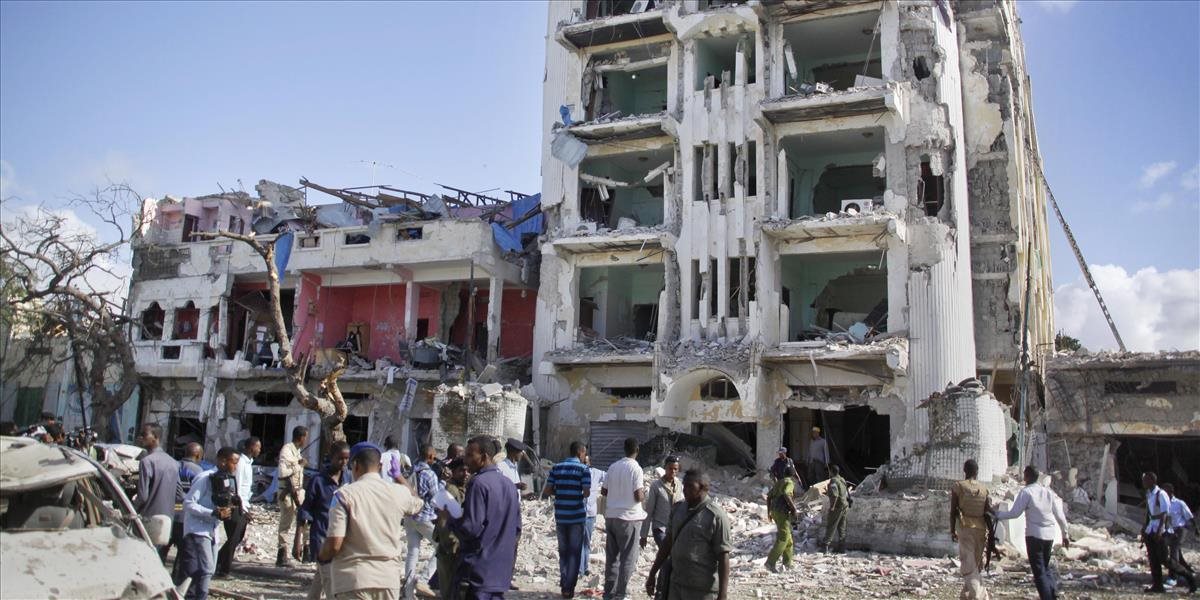 Terčom útoku v Mogadiše sa stal ďalší hotel, podozrivé sú milície aš-Šabáb