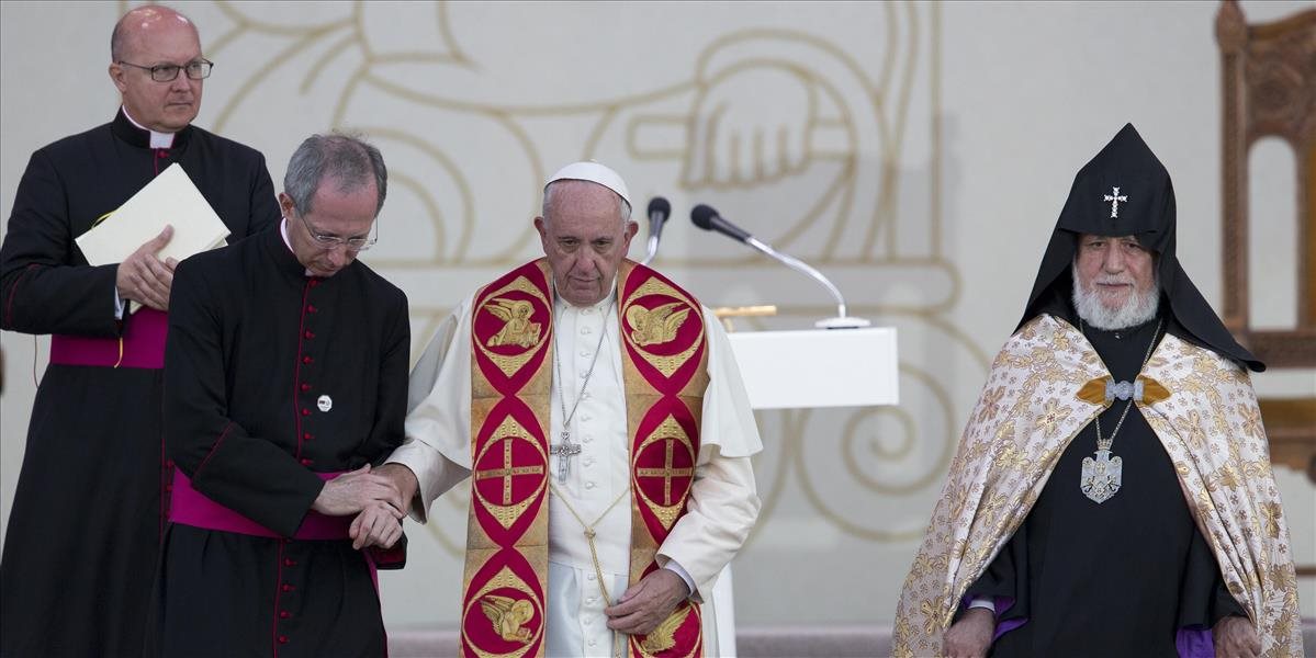Turecko pobúrili pápežove slová o genocíde Arménov, Vatikán sa ohradil