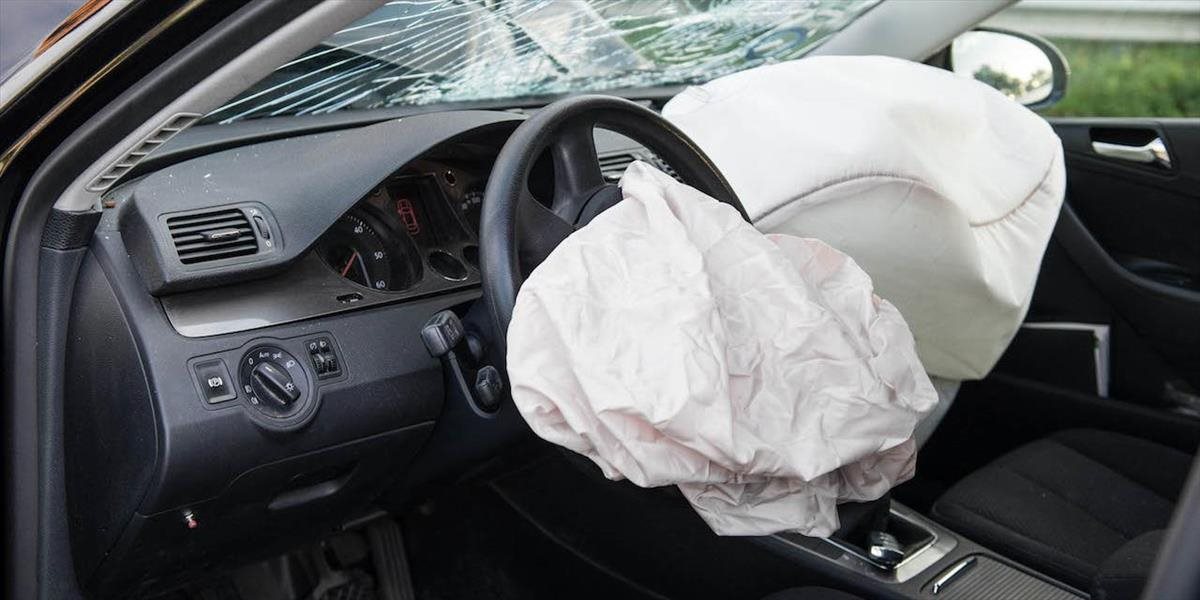 Honda má problém: Ženu zabil pri malej nehode airbag