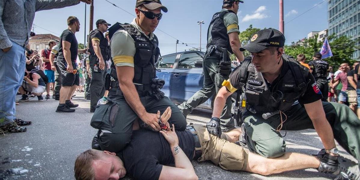 Všetkých zadržaných zo sobotného protestu v Bratislave prepustili