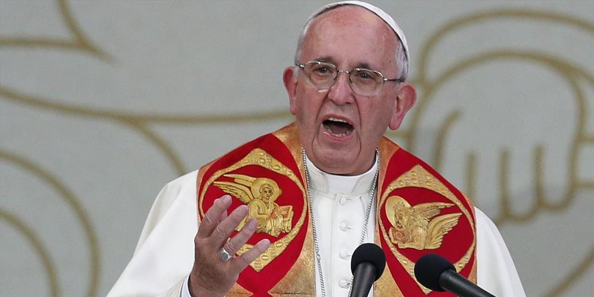 Pápež: Kresťania dlhujú ospravedlnenie gejom i ďalším marginalizovaným