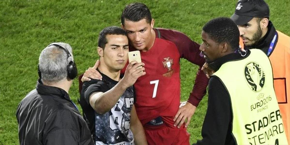 Portugalsko za selfie s Ronaldom vyviazne bez trestu