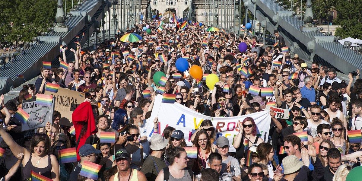 Sobotňajší pochod Budapest Pride podporili veľvyslanectvá 29 krajín