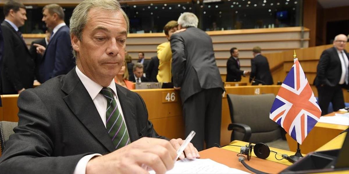 Líder kampane za brexit Nigel Farage sa nevzdá kresla v Európskom parlamente