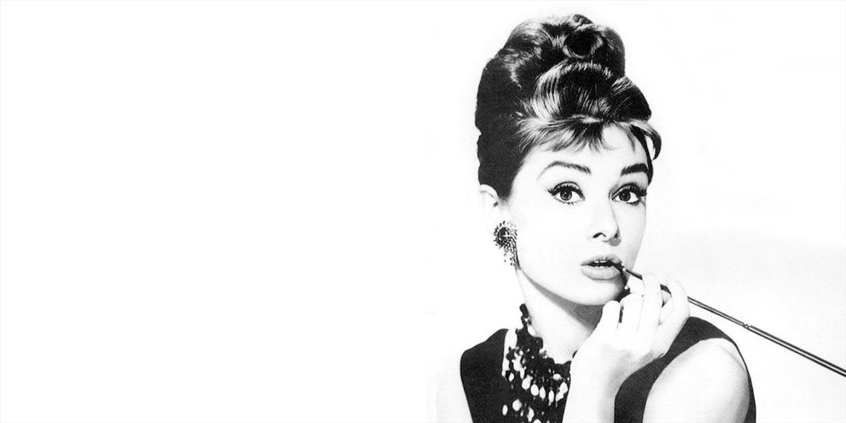 Listy Audrey Hepburn vydražili za 11 250 libier